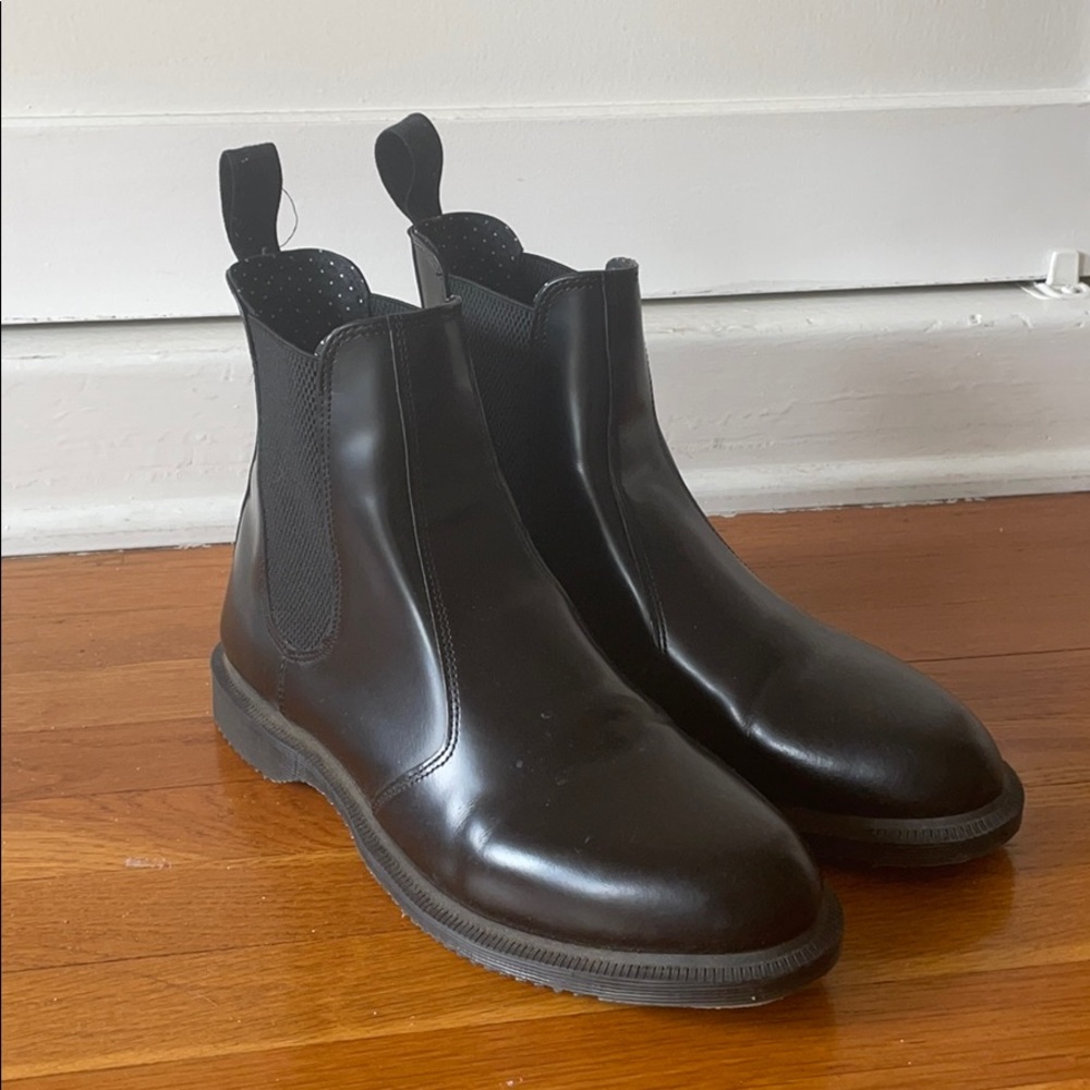Dr. Martens Chelsea boot